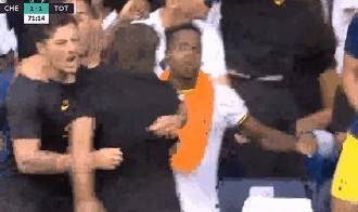 kaiyun-图赫尔：握手时应该看着对方眼睛 但孔蒂不这么想