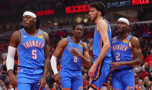 开云体育官网-即将蝉联常规赛MVP，现役第五位，若卫冕地位恐超库里杜兰特|雷霆|马刺|掘金|凯文·杜兰特|斯蒂芬·库里_新浪体育_新浪新闻