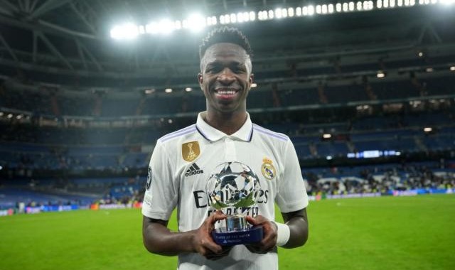 开云体育下载-1助攻1参与 维尼修斯当选比赛MVP 5年内拿金球？！