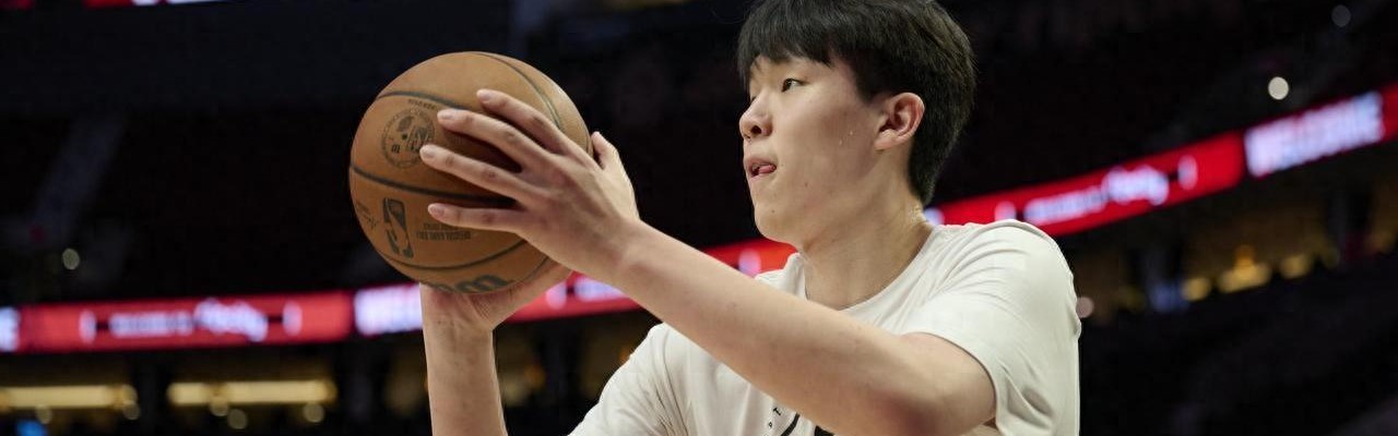 开云体育下载-开拓者VS勇士，杨瀚森NBA再战库里格林有望登场，目标8+4+2